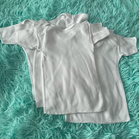 5 white t-shirt for 6 month baby - Picture 2 of 2